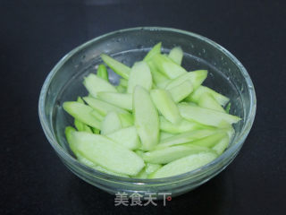 芥兰炒蛋的做法步骤：2
