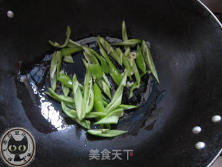青椒炒千张的做法步骤：3