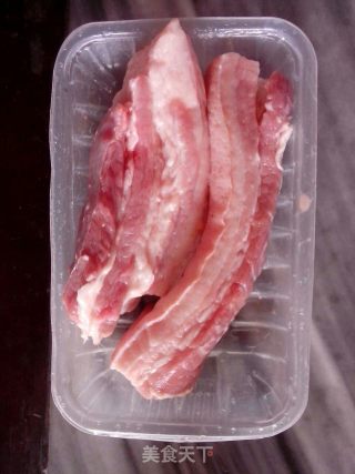 蒜泥白肉的做法步骤：1