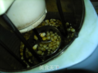 醇香玉米浓浆的做法步骤：5