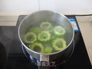 鲜虾酿苦瓜的做法步骤：3