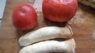 番茄炖杏鲍菇的做法步骤：1