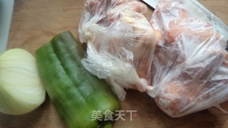 三杯鸡的做法步骤：1