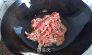 凉瓜丝炒肉丝的做法步骤：3