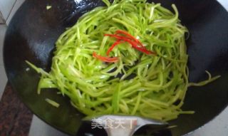 凉瓜丝炒肉丝的做法步骤：9