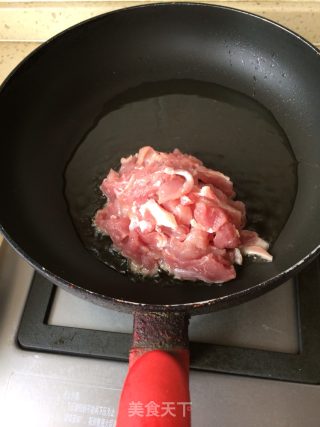 青辣椒红萝卜丝配猪肉丝的做法步骤：6