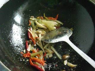 酸辣爆炒鸭胗的做法步骤：4
