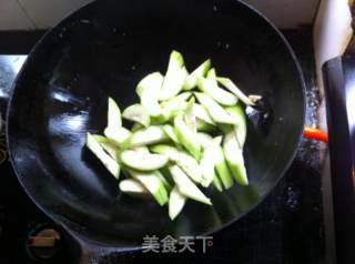 丝瓜炒鸡蛋的做法步骤：5