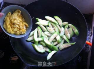 丝瓜炒鸡蛋的做法步骤：6