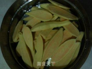 番薯饼的做法步骤：1