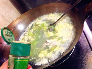 夏日餐桌肉末丝瓜蛋花汤的做法步骤：9