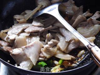 豆豉尖椒回锅肉的做法步骤：9