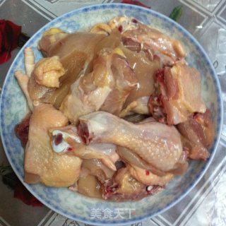 葱香鸡肉的做法步骤：1