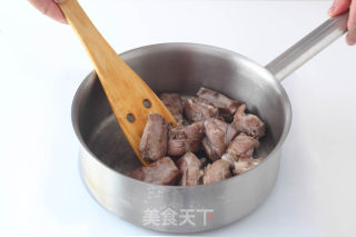 蜜汁小排的做法步骤：2