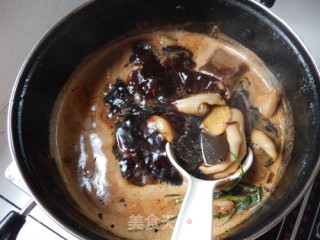 香卤鸭掌的做法步骤：7