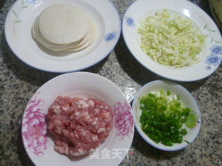 圆白菜猪肉馅锅贴的做法步骤：1