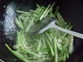 蒜茸丝瓜丝的做法步骤：3
