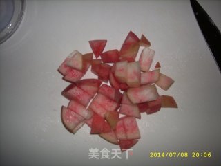 牛奶蜜桃西柚龟苓膏甜品的做法步骤：4