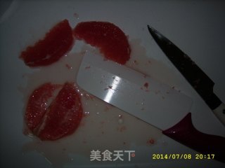 牛奶蜜桃西柚龟苓膏甜品的做法步骤：6