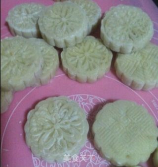 冰皮月饼的做法步骤：4