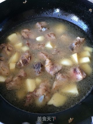 青辣椒煮排骨土豆的做法步骤：11