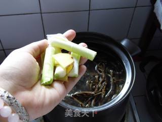 干豇豆炖脊骨的做法步骤：5