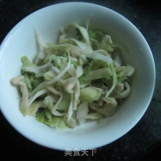 椒盐榨菜丝的做法步骤：2