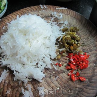 酸辣白萝卜丝的做法步骤：2