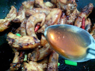 健康美食——《毛豆红烧鸡脖子》的做法步骤：6
