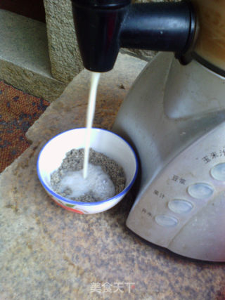 豆浆黑芝麻糊的做法步骤：6