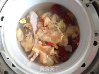 花胶煲鸡—养颜美容汤的做法步骤：6