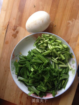 韭菜炒蛋的做法步骤：1