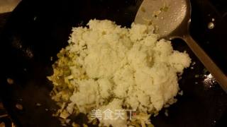 酸菜炒米饭的做法步骤：5