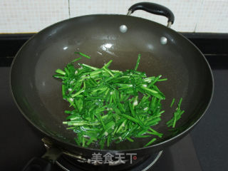 韭菜炒鸡蛋的做法步骤：9