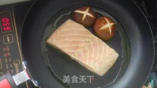 【柠香鲟鱼块】的做法步骤：4
