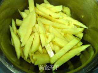 豉香炸薯条的做法步骤：2