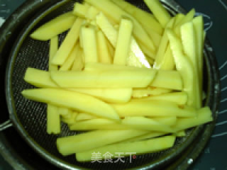 豉香炸薯条的做法步骤：4