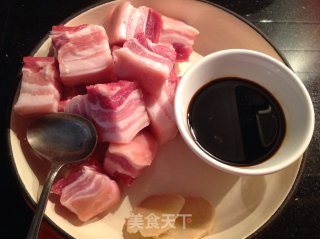 土豪红烧肉的做法步骤：1