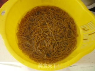 荞面饸饹的做法步骤：3