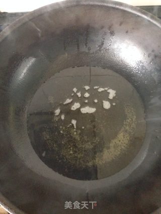 油炸知了猴的做法步骤：2