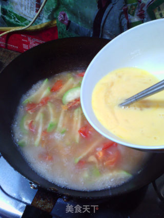 夏季好汤水——番茄丝瓜鸡蛋汤的做法步骤：6