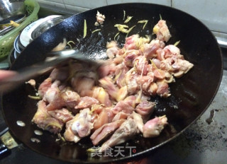 木耳炒鸡肉---简单好吃菜的做法步骤：6