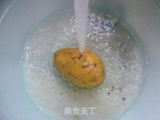 青椒梅干菜炒土豆的做法步骤：4