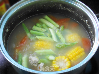 芦笋玉米番茄汤的做法步骤：5