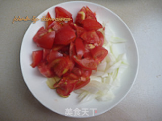西红柿烧牛肉的做法步骤：2