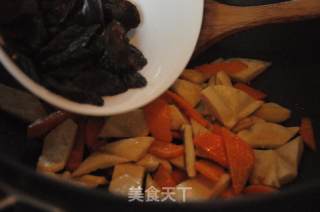 炒三素的做法步骤：3