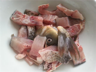 紫苏鲤鱼豆腐汤的做法步骤：5