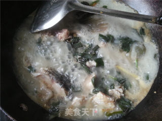 紫苏鲤鱼豆腐汤的做法步骤：13