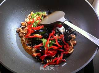 鱼香肉丝的做法步骤：8