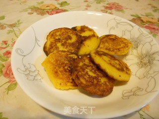 香煎玉米饼的做法步骤：3